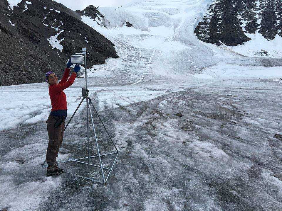 Ellie Broadman working in Arctic Alaska.