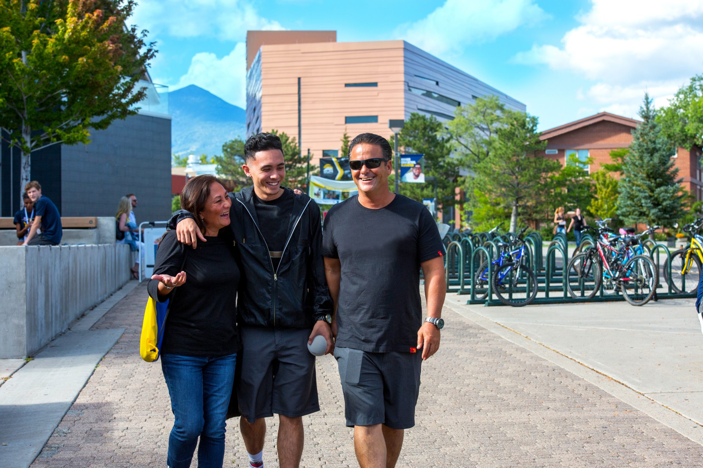 A new student with his parents on Flagstaff campus.