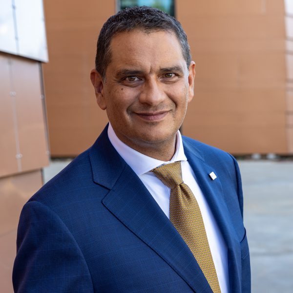 Headshot of President Jose Luis Cruz Rivera.