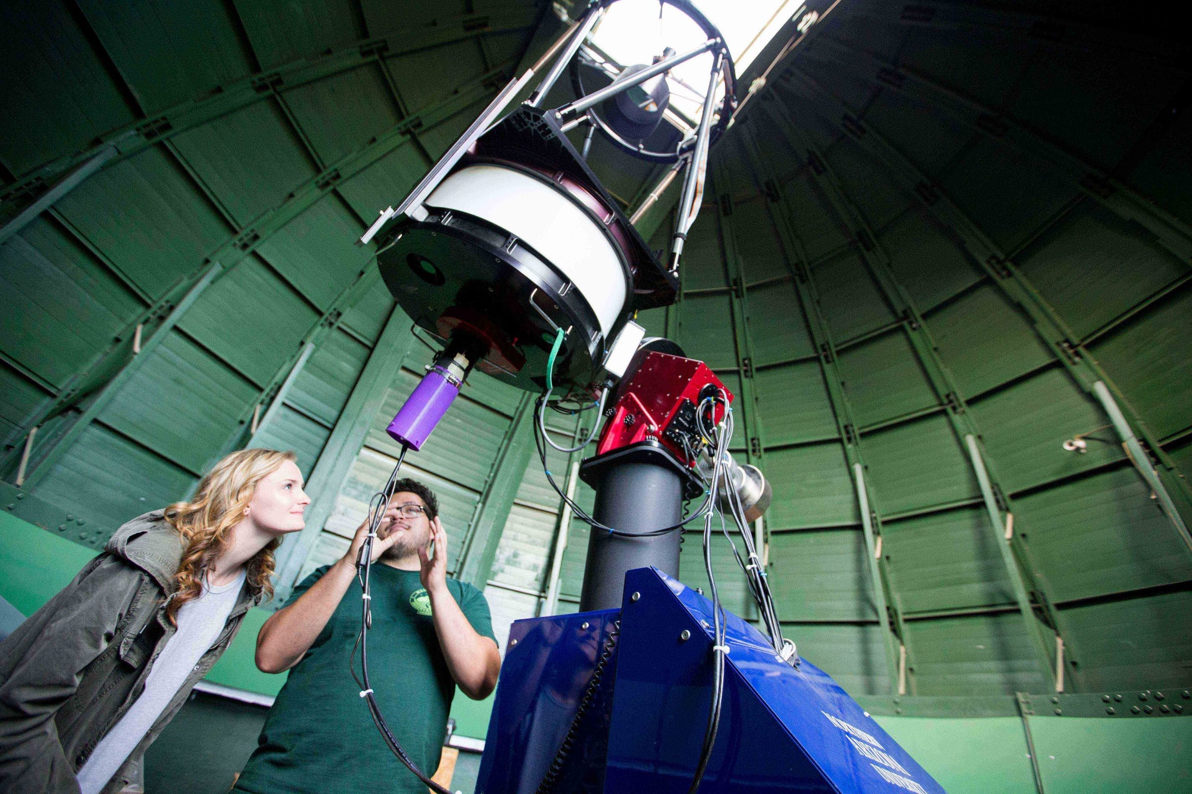 Everybody in the lab gettin’ TIPSI: NAU astronomy students build camera to track asteroids