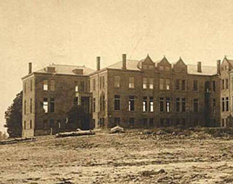 This is Northern Arizona Normal School Under construction in 1899.