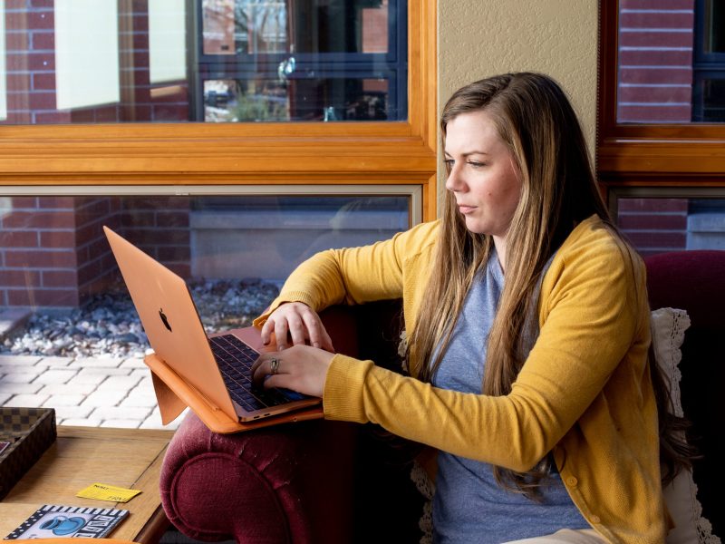 A Northern Arizona University student attends class online.