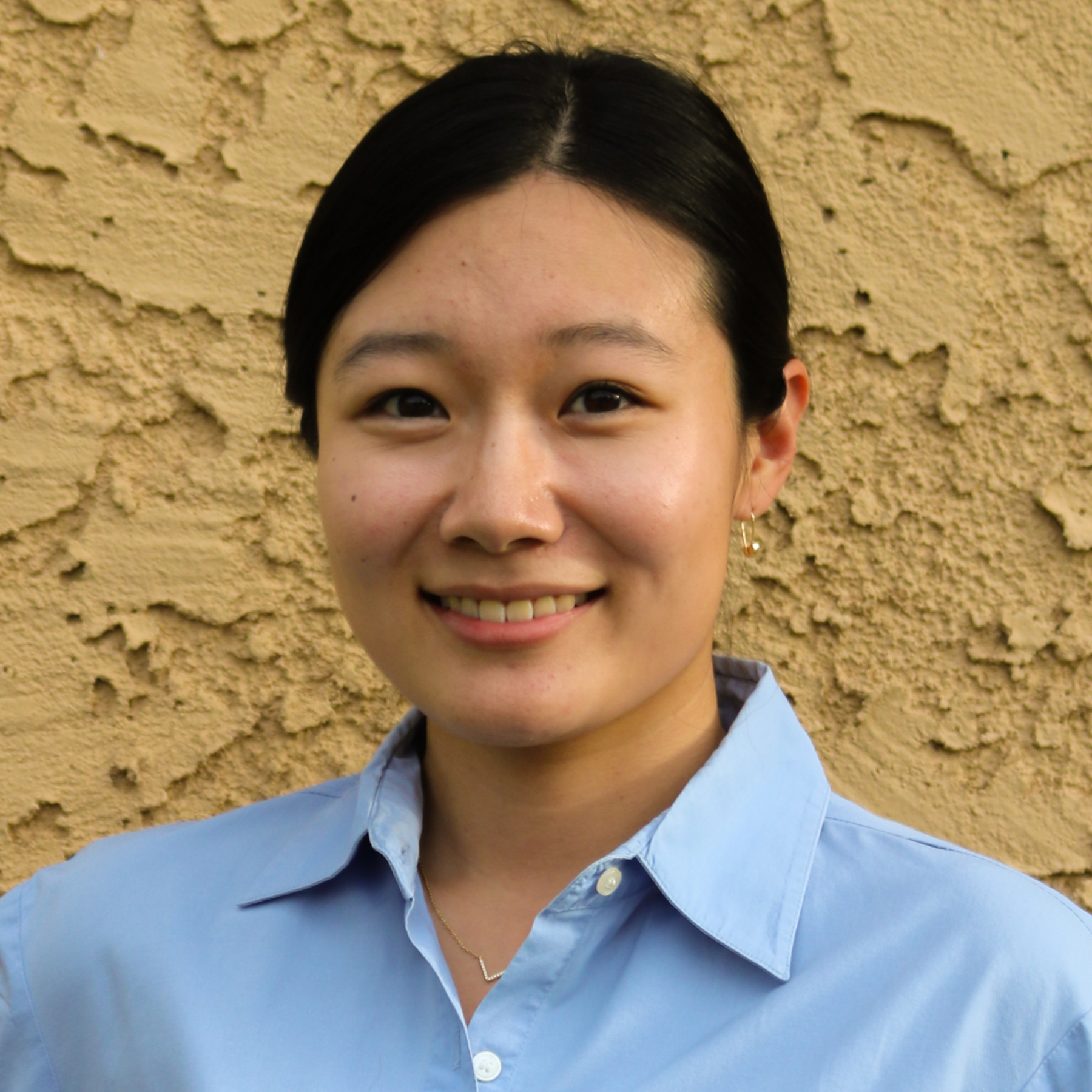 Headshot of Jennifer Lee.