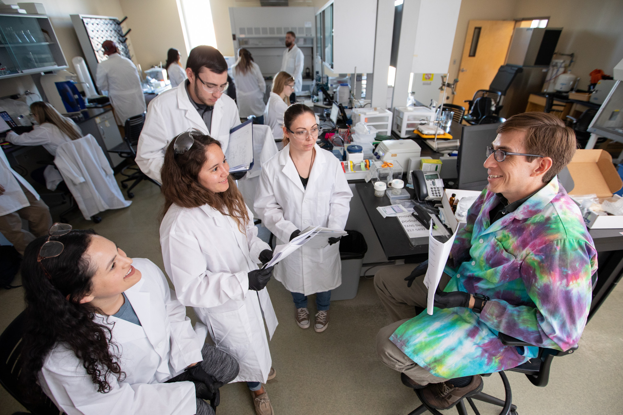 Group of students in NAU–Yuma genetics lab